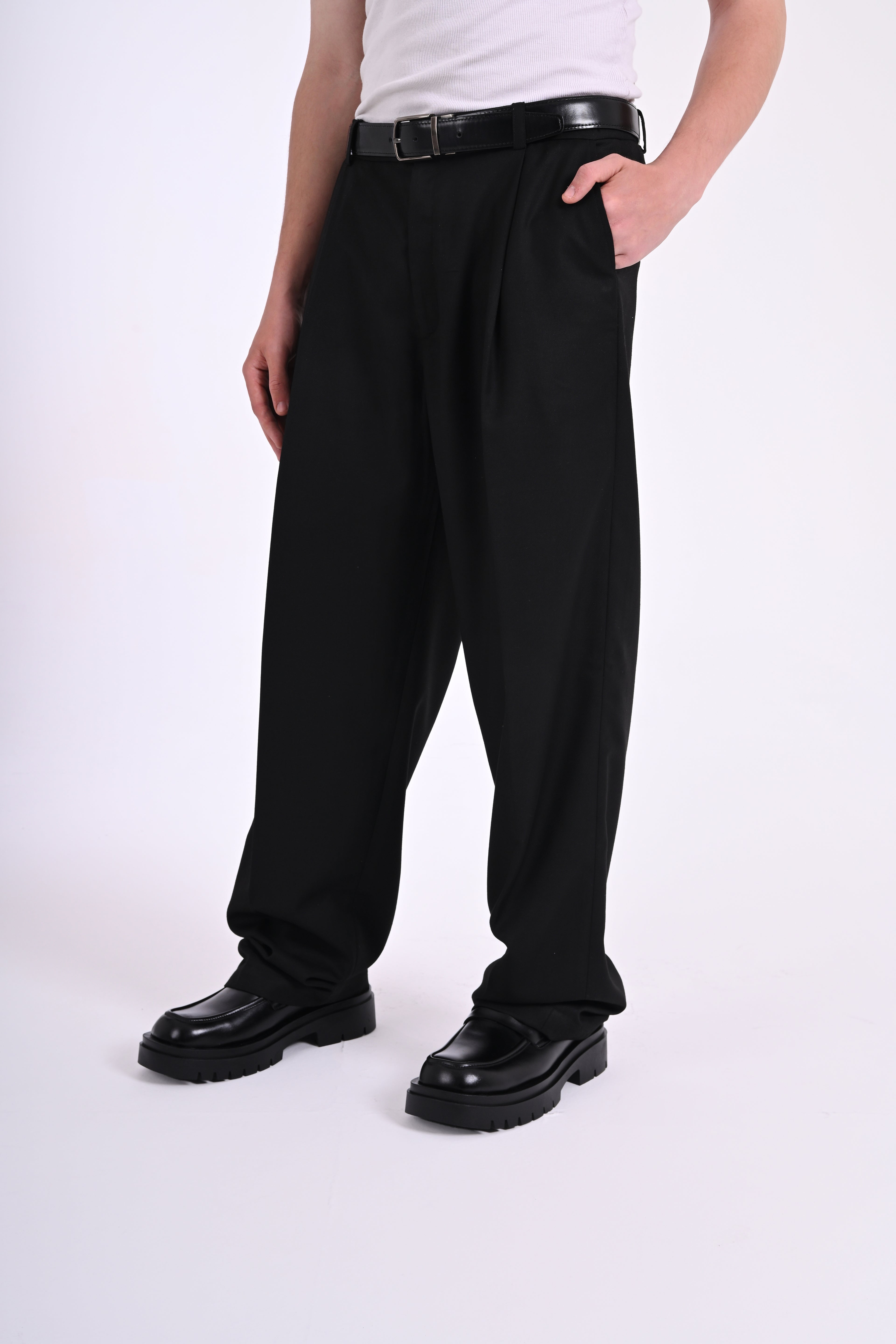 Classic pleated pants - Black